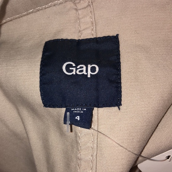 Gap Tan Blazer. 4 - Picture 7 of 8